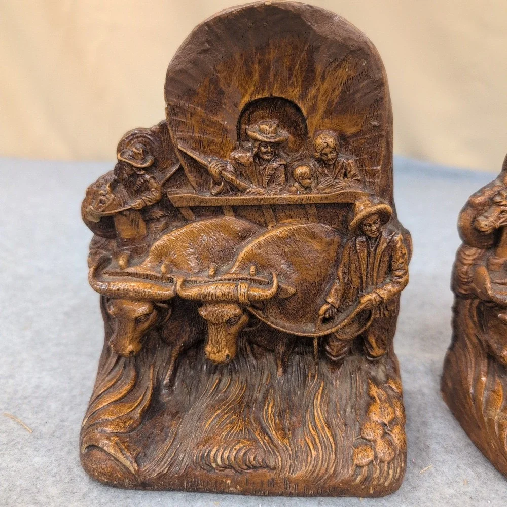 Vintage Western Covered Wagon Oxen Pioneer Bookends Set Rustic Faux Wood Resin - Picture 2 of 6